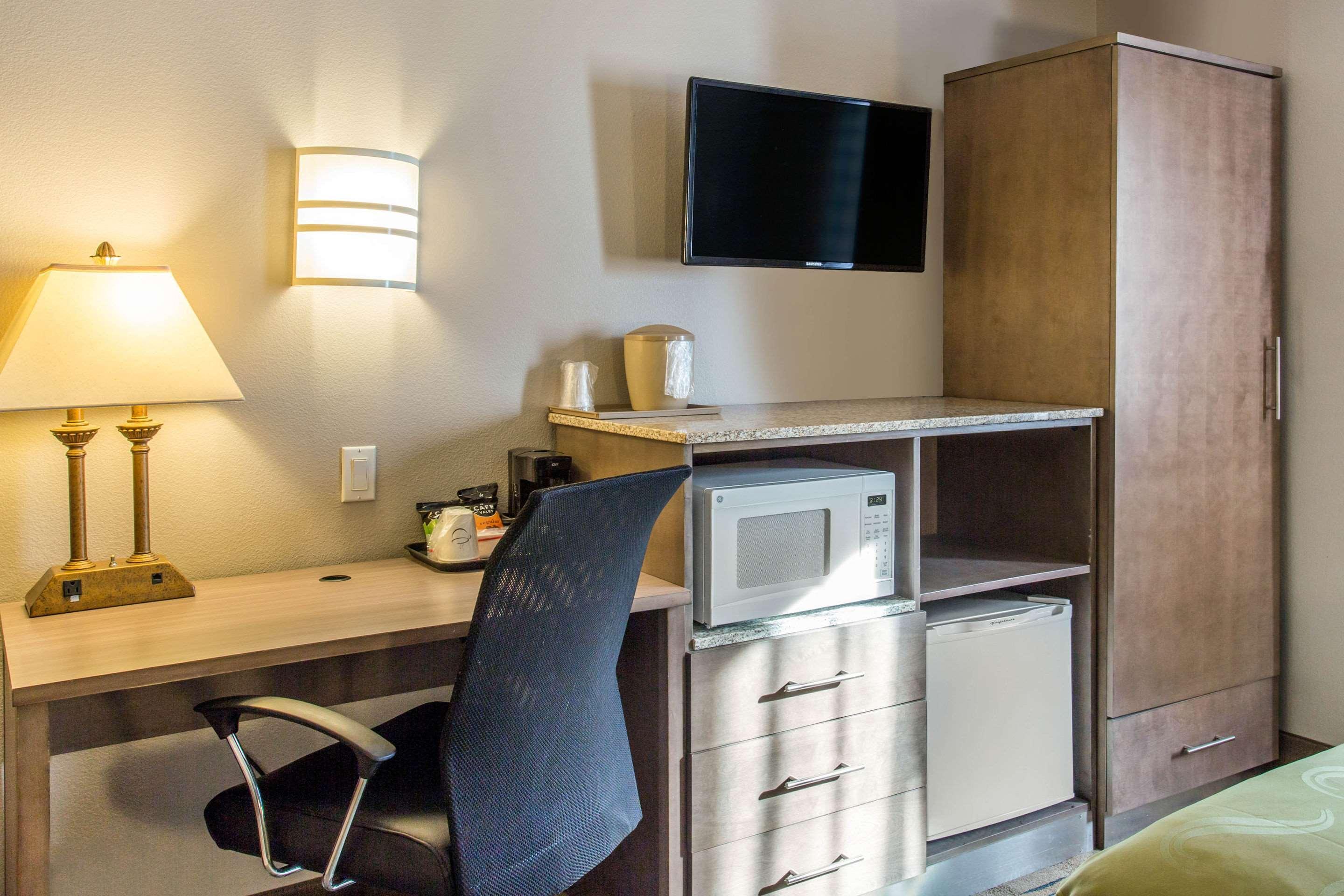 Quality Inn Moriarty Екстериор снимка
