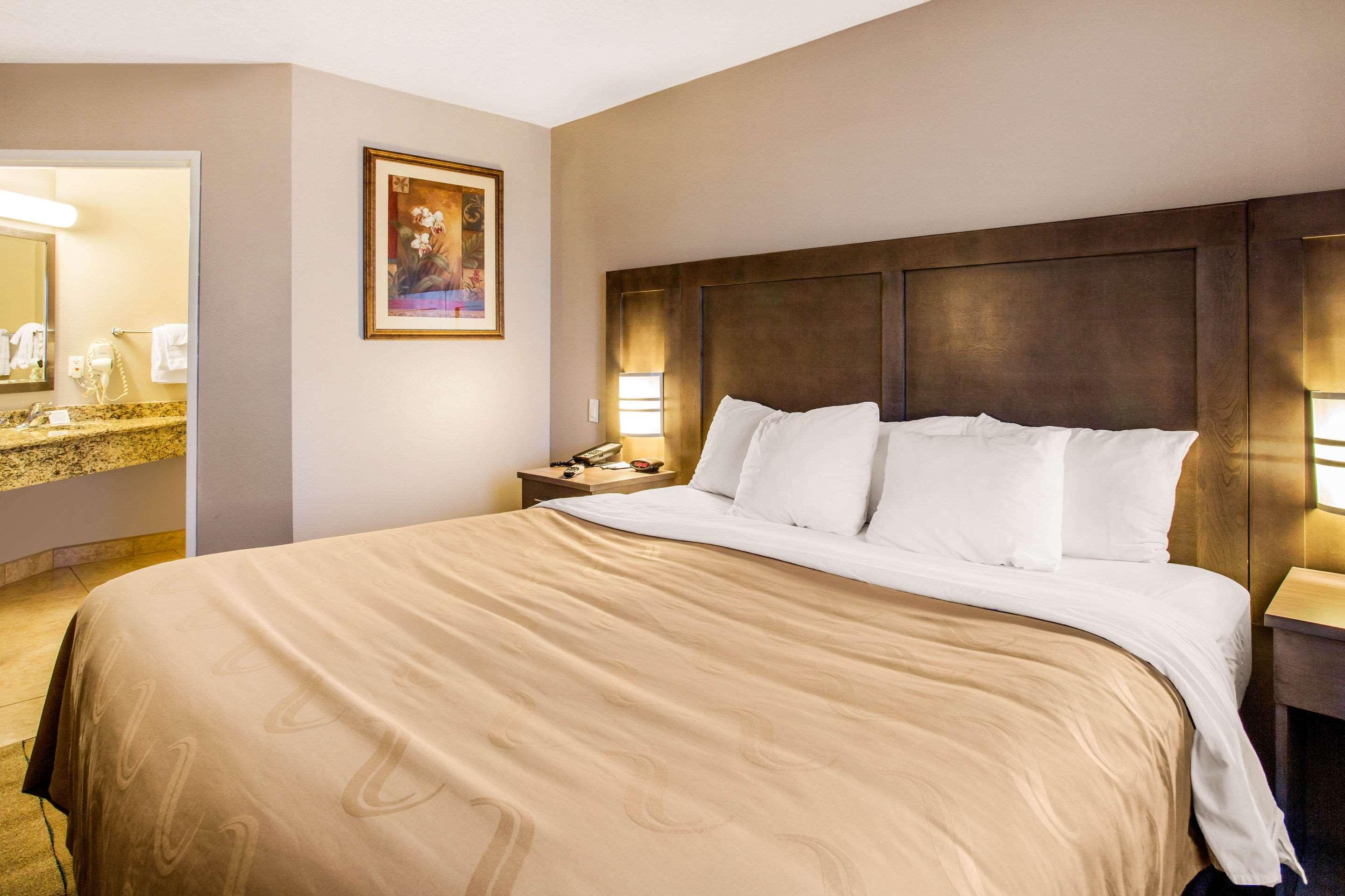 Quality Inn Moriarty Екстериор снимка