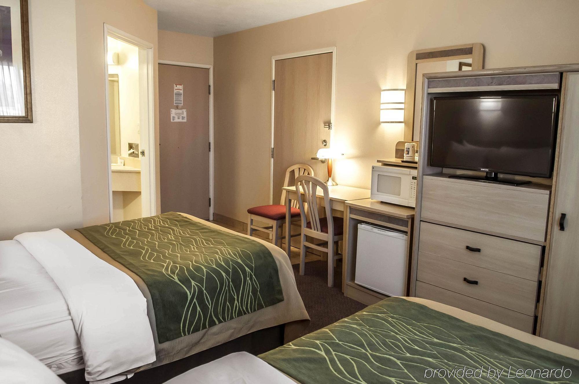 Quality Inn Moriarty Екстериор снимка