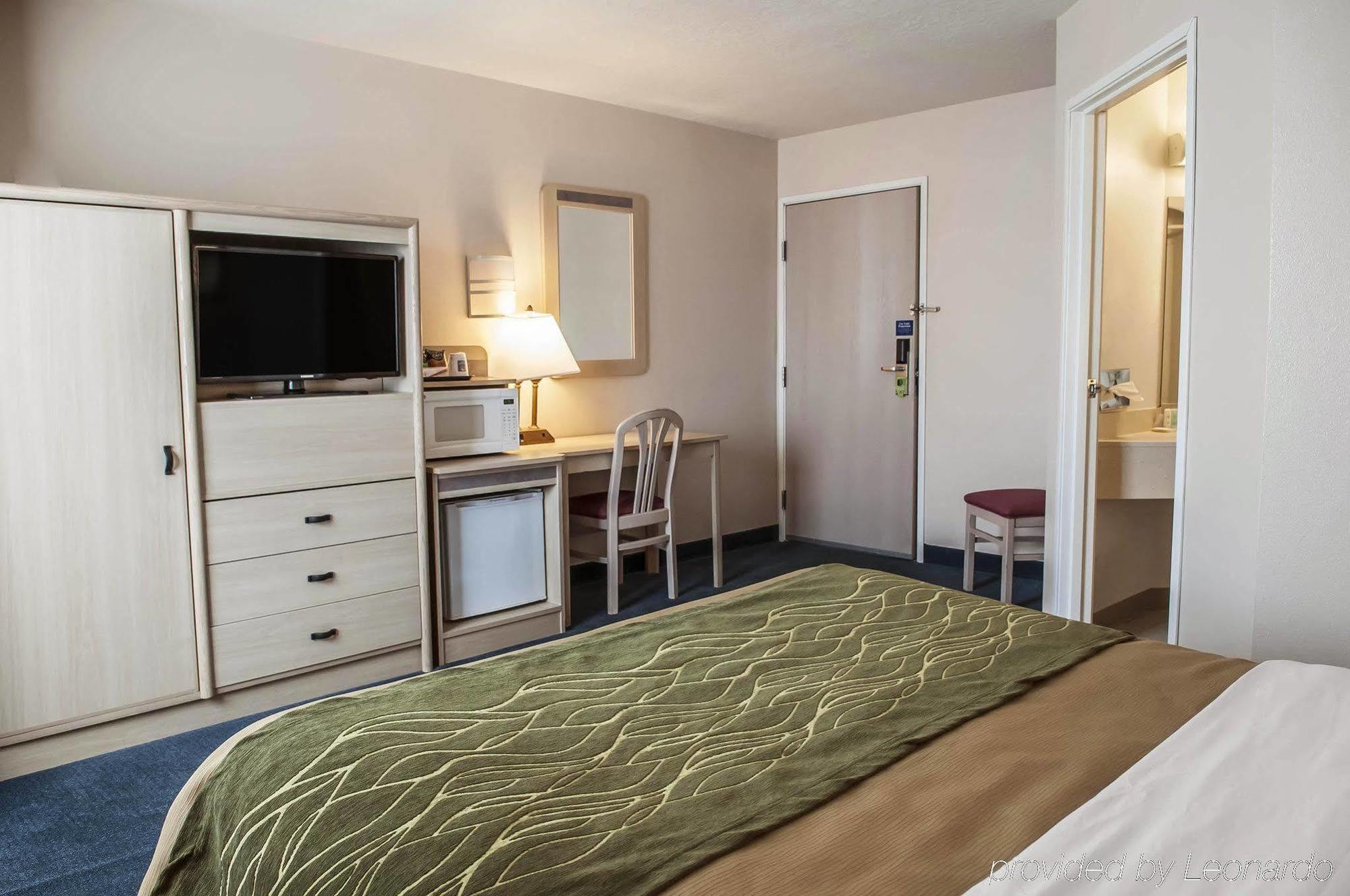 Quality Inn Moriarty Екстериор снимка
