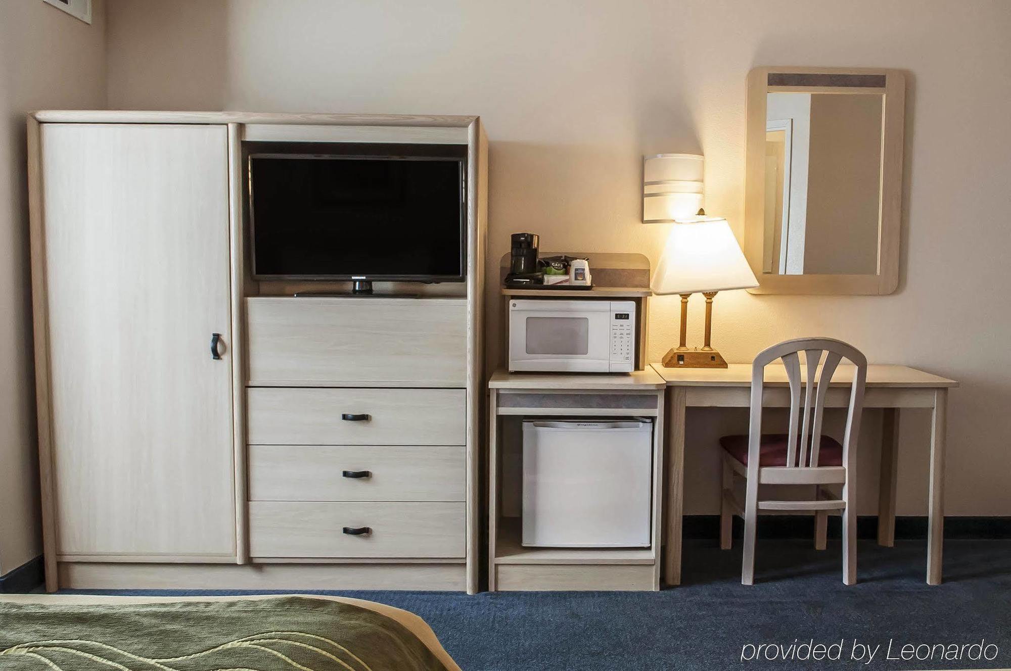 Quality Inn Moriarty Екстериор снимка