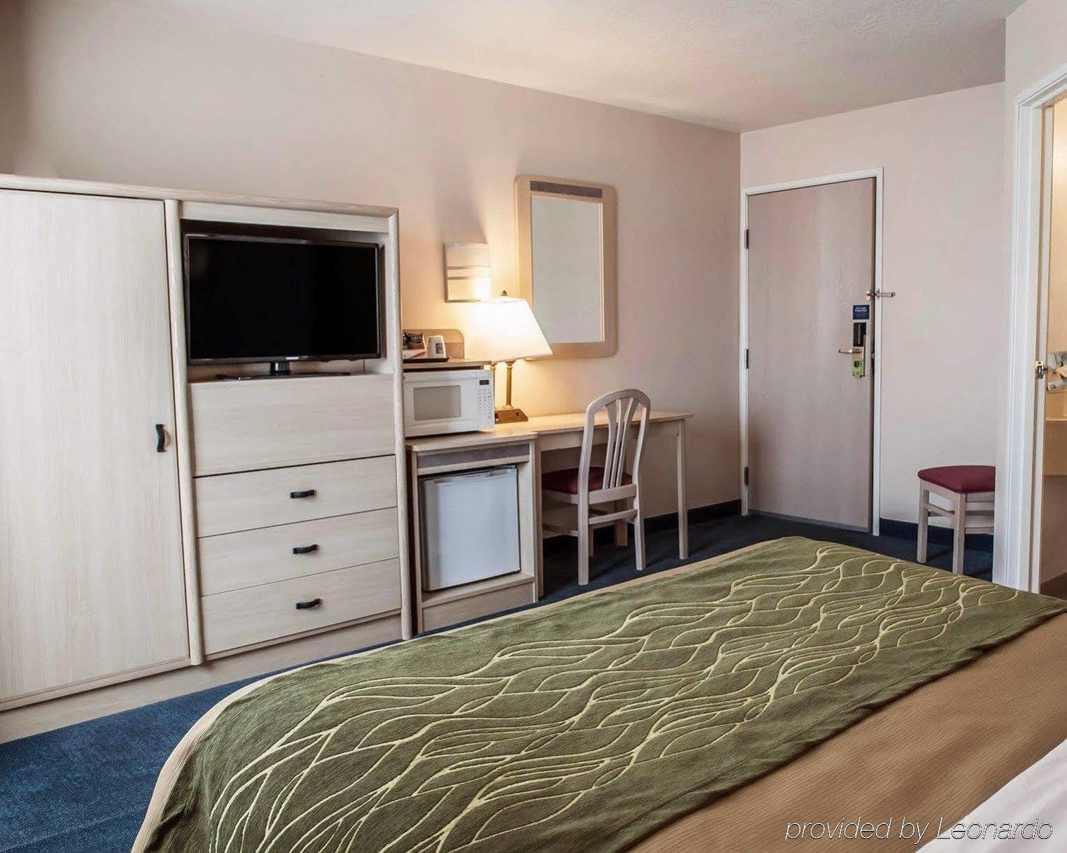 Quality Inn Moriarty Екстериор снимка