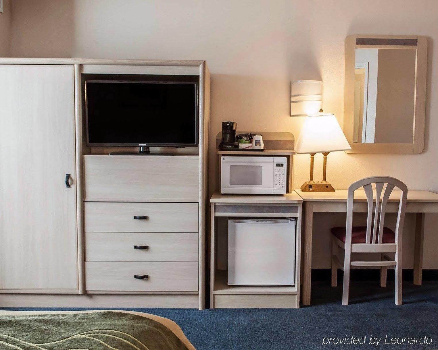 Quality Inn Moriarty Екстериор снимка