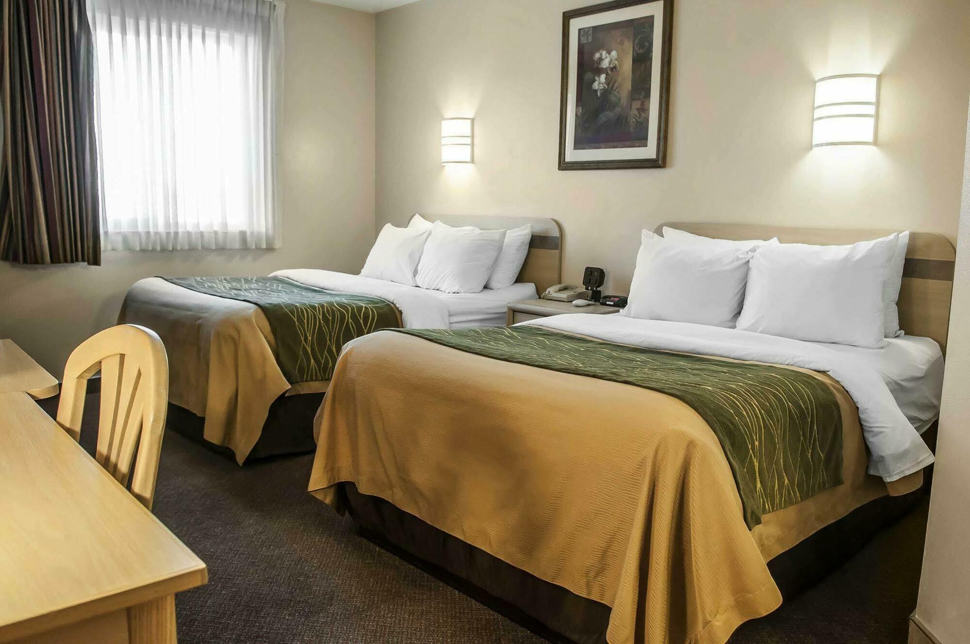 Quality Inn Moriarty Екстериор снимка