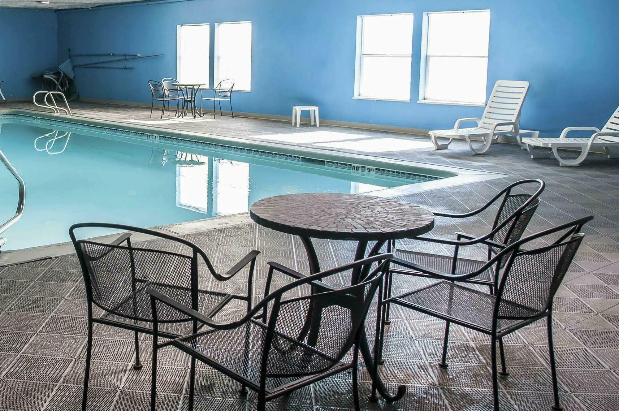 Quality Inn Moriarty Екстериор снимка